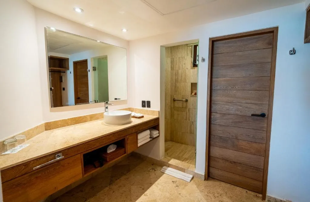 Akumal Bay Beach & Spa Resort: another view