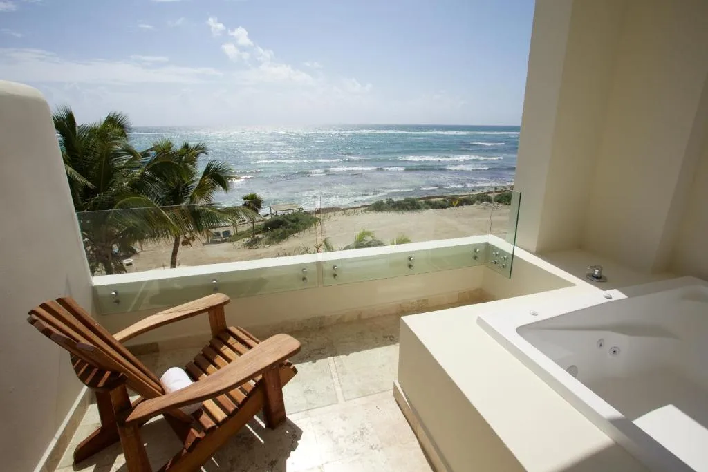 Akumal Bay Beach & Spa Resort: another view