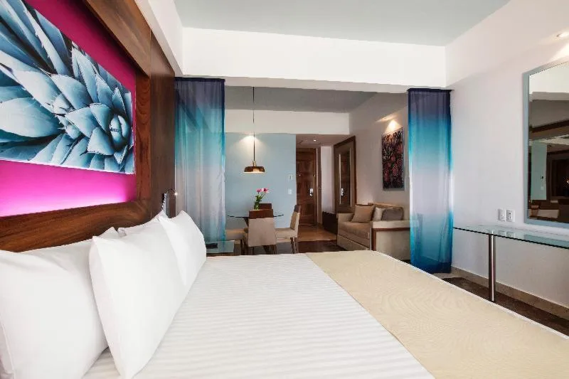 Altitude by Krystal Grand Los Cabos: another view