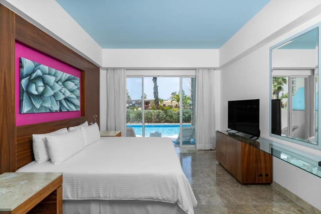 Altitude by Krystal Grand Los Cabos: another view