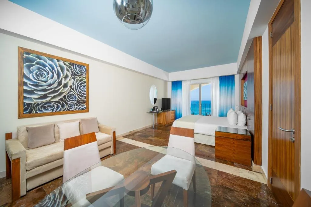 Altitude by Krystal Grand Los Cabos: another view