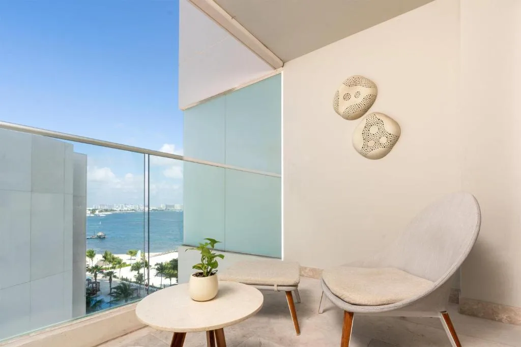 Amare Cancun Adults Only All-Inclusive Resort, Curio Hilton: another view