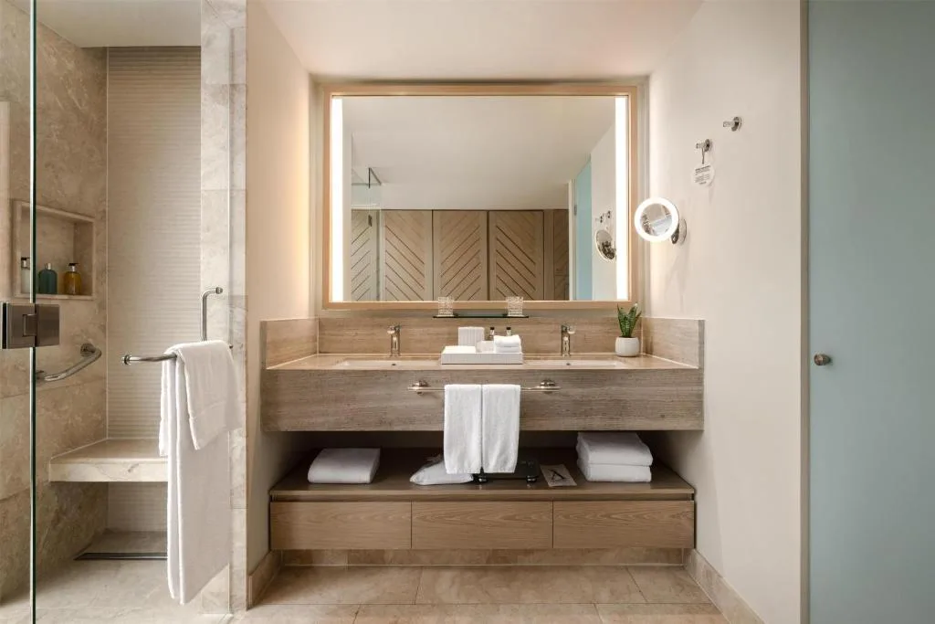 Amare Cancun Adults Only All-Inclusive Resort, Curio Hilton: another view