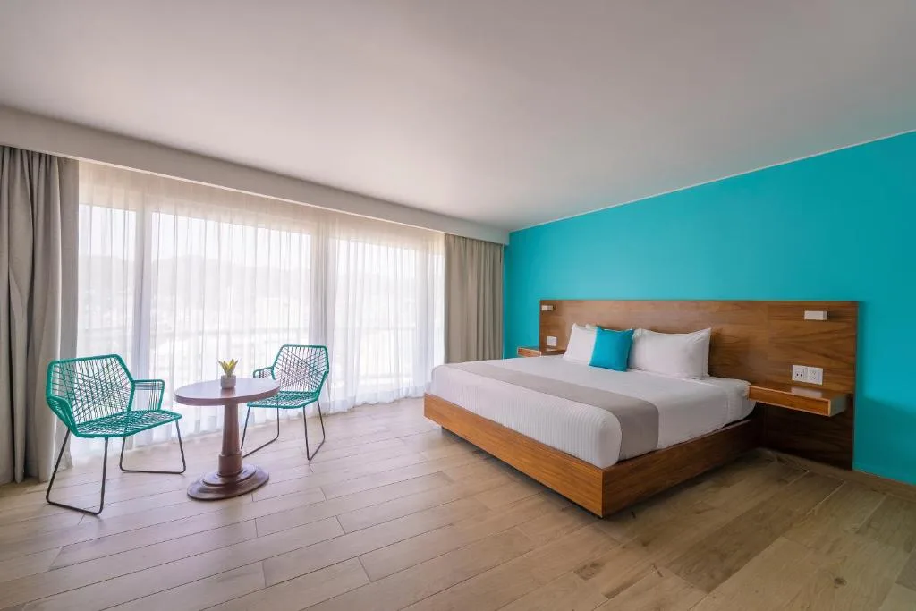 Hotel Amares Acapulco: another view