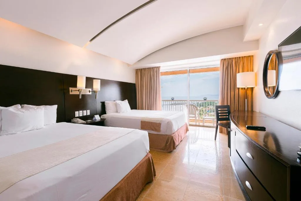 Azul Ixtapa Resort: another view
