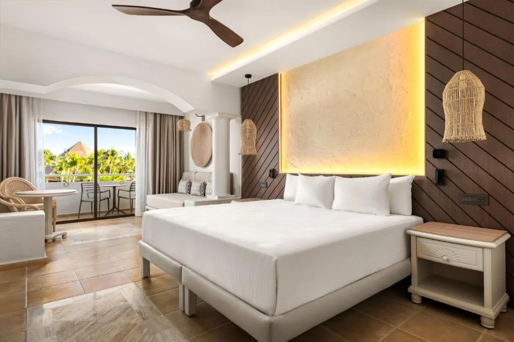 Bahia Principe Escape Tequila: another view