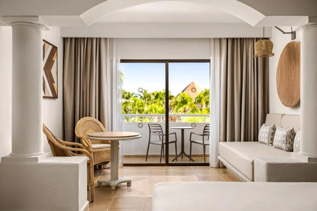 Bahia Principe Escape Tequila: another view