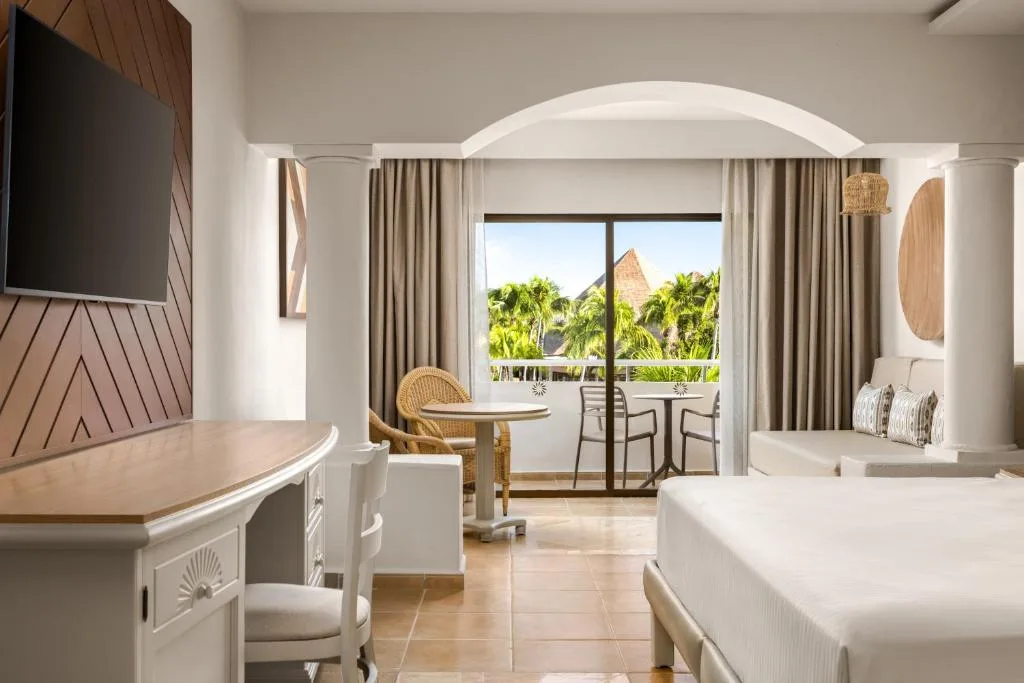 Bahia Principe Escape Tequila: another view