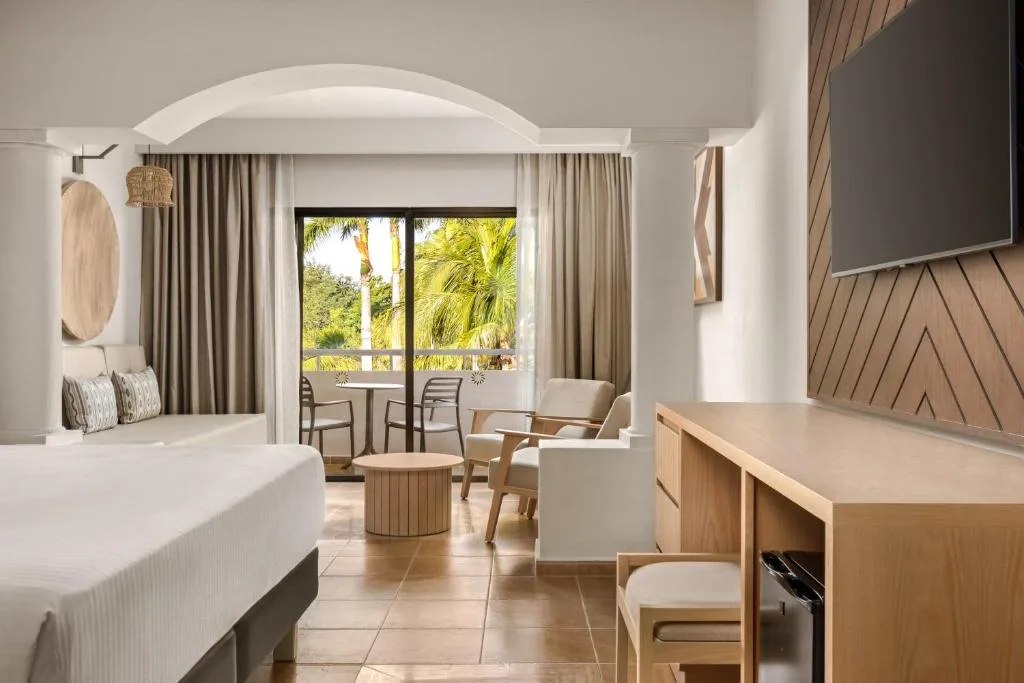 Bahia Principe Escape Tequila: another view