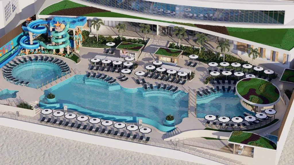 Beach Palace: another view