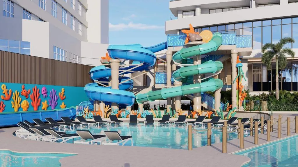 Beach Palace: another view