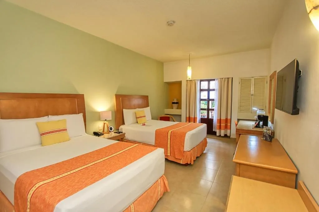 Binniguenda Huatulco & Beach Club: another view