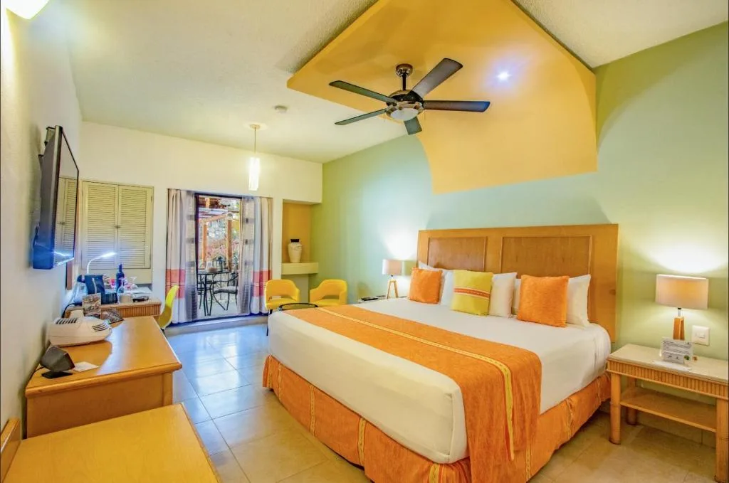 Binniguenda Huatulco & Beach Club: another view