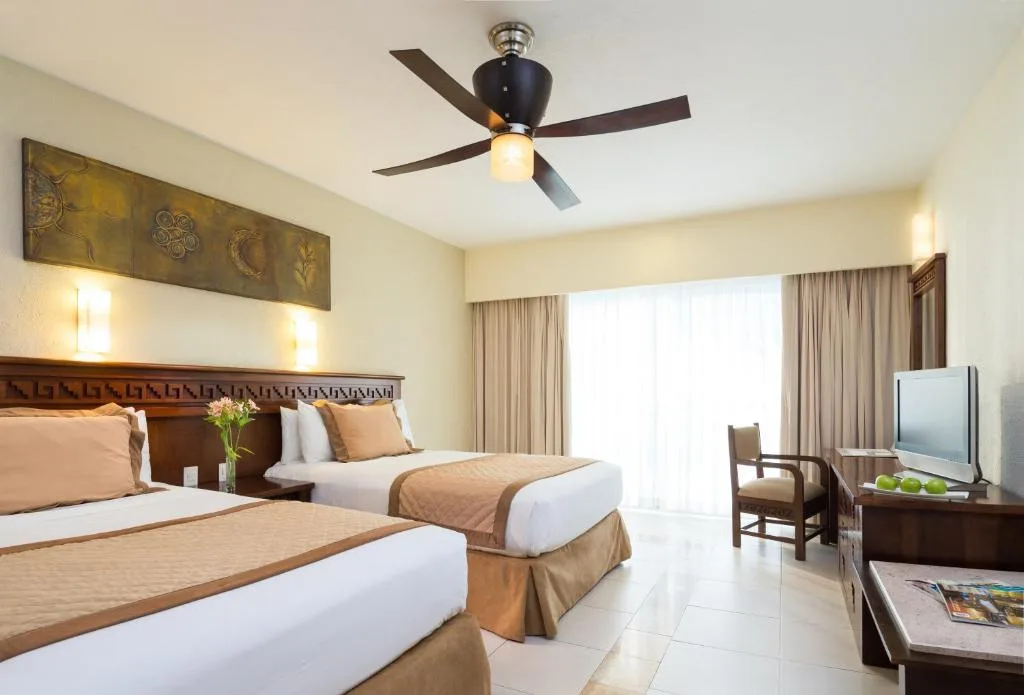 BlueBay Grand Esmeralda: another view