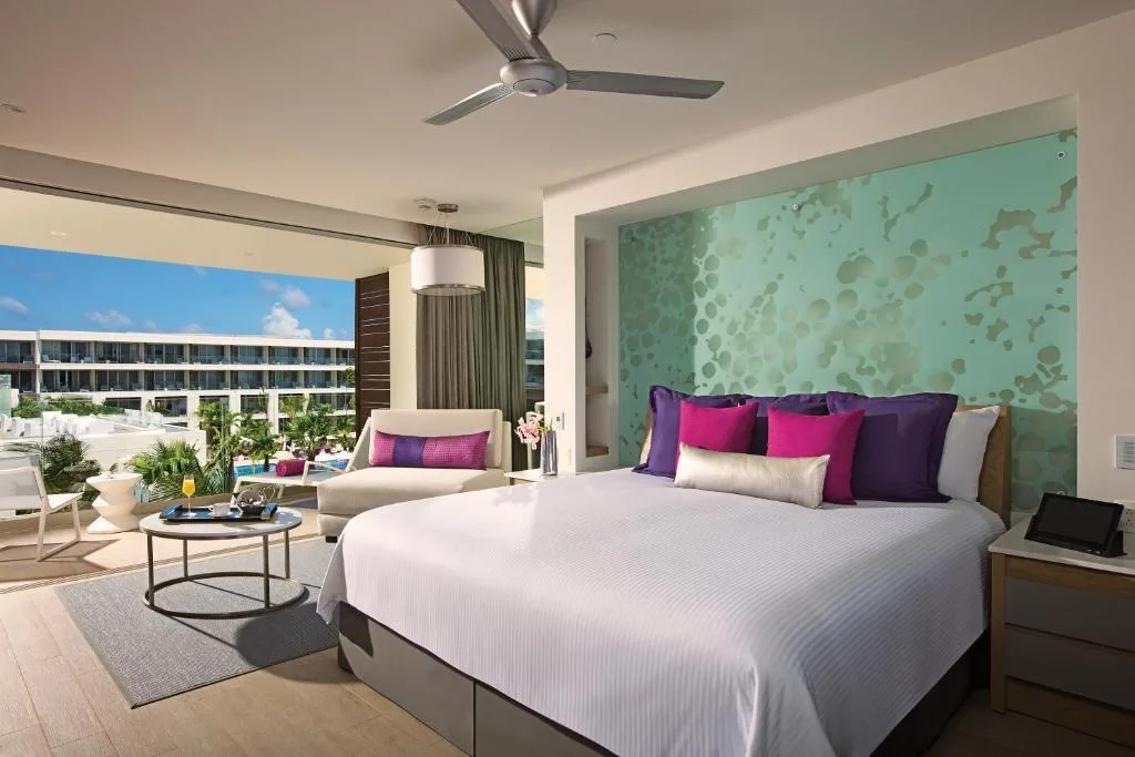 Breathless Riviera Cancun Resort & Spa: another view