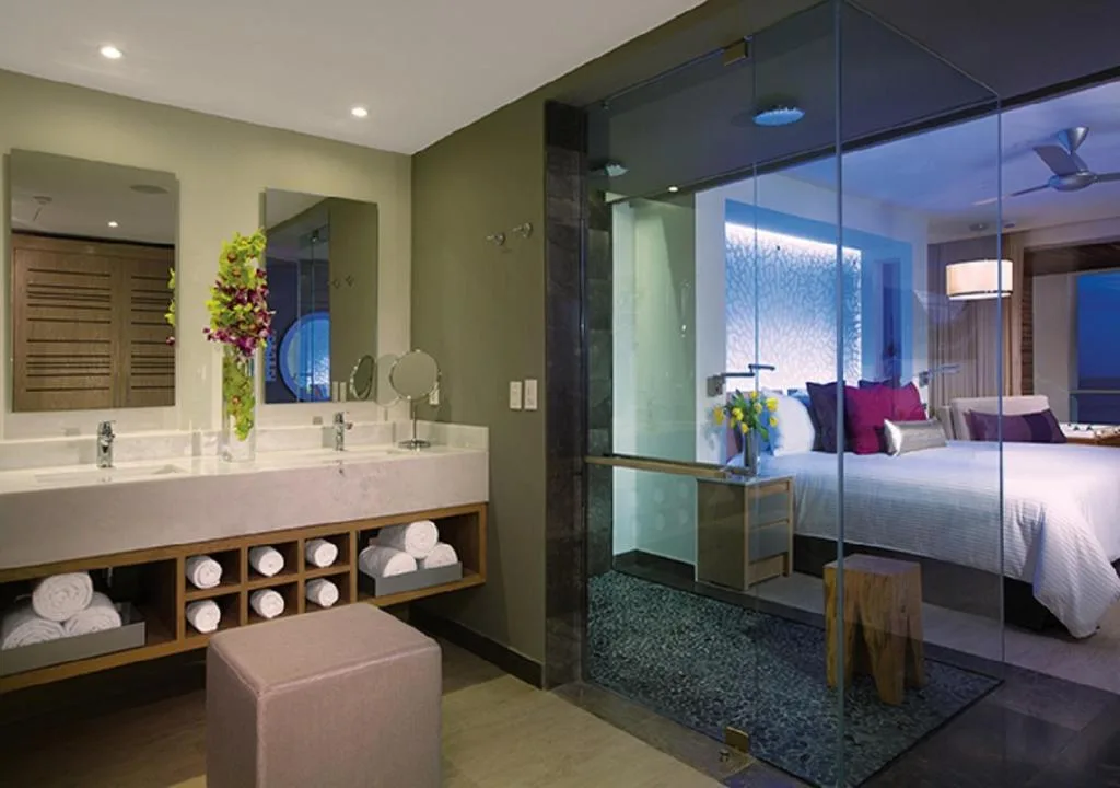 Breathless Riviera Cancun Resort & Spa: another view