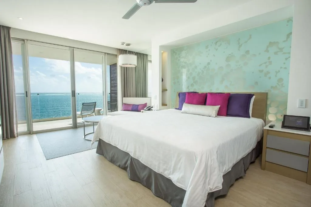Breathless Riviera Cancun Resort & Spa: another view