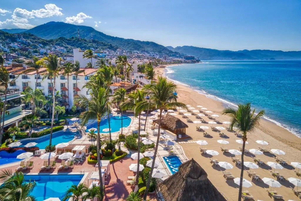 Buenaventura Grand Hotel & Great Moments: another view