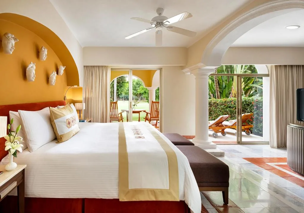 Casa Velas: another view