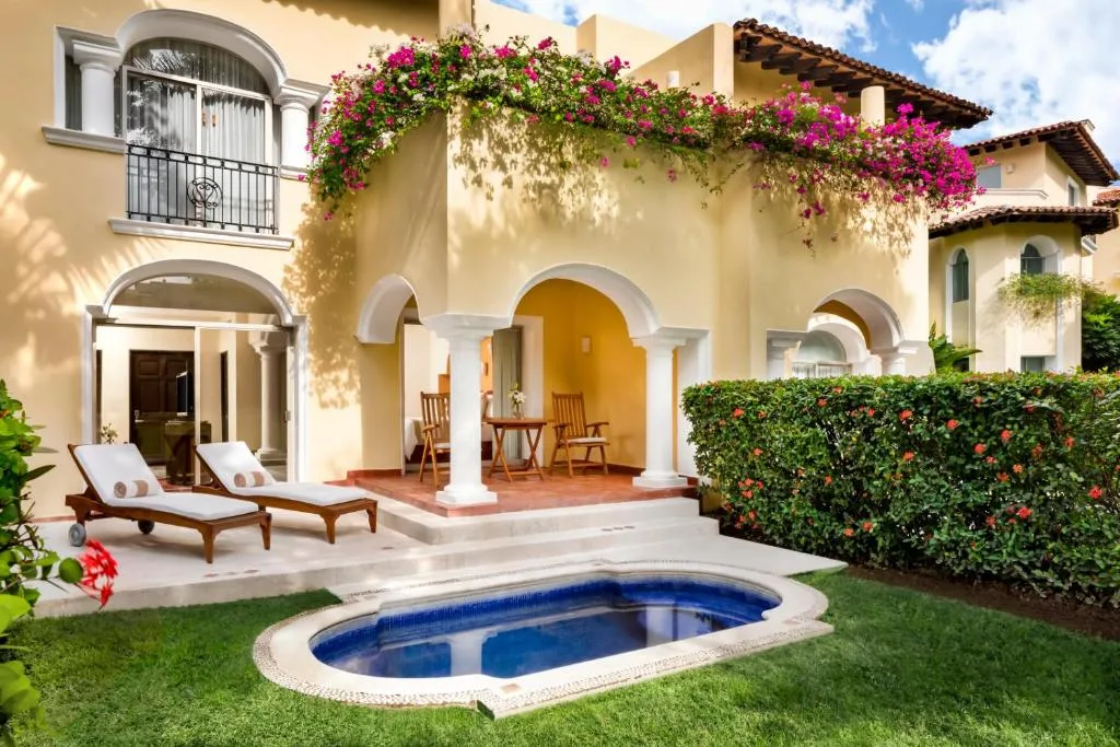 Casa Velas: another view