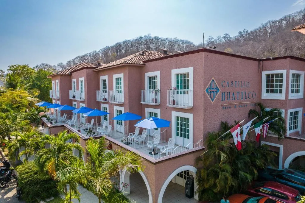 Hotel Castillo Huatulco & Beach Club: another view