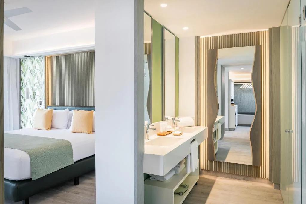 Catalonia Grand Costa Mujeres All Suites & Spa: another view