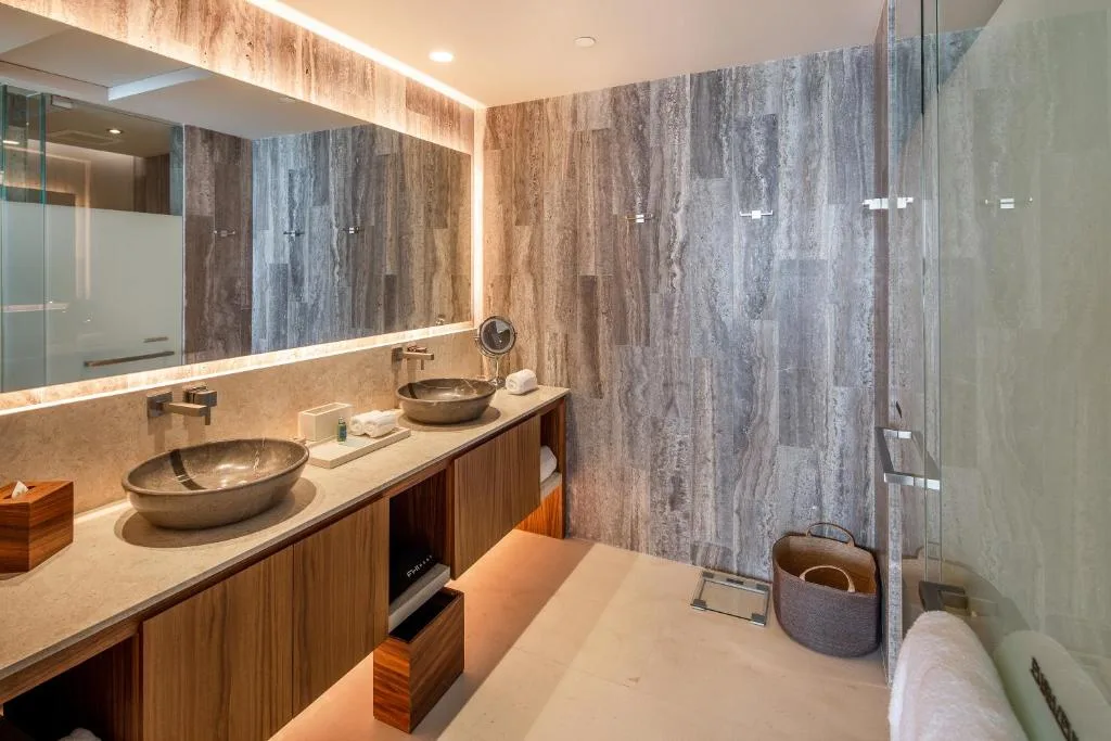 The Club at Solaz Luxury Villas: another view
