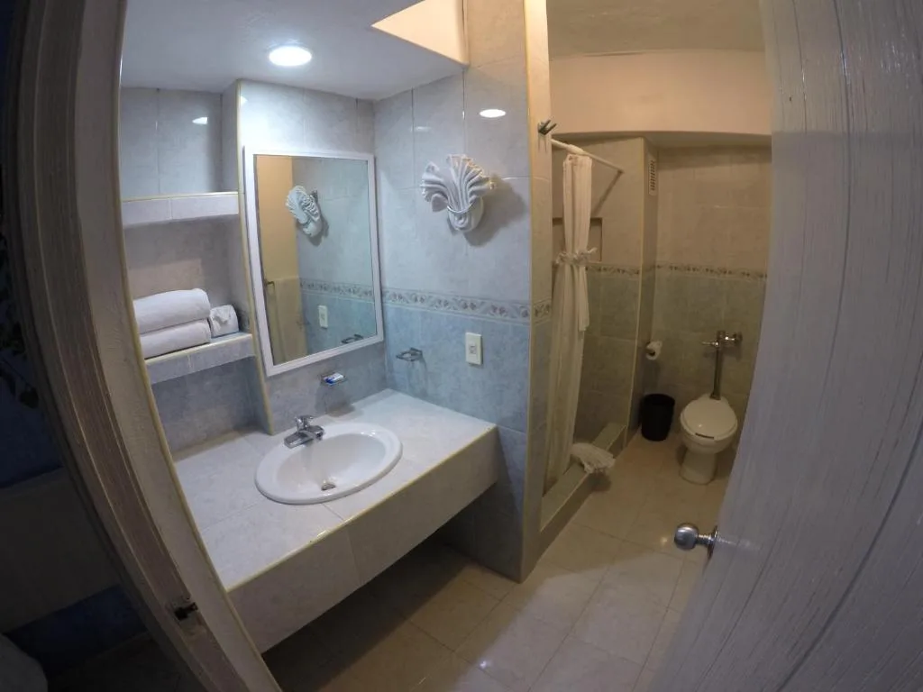 Hotel Club del Sol Acapulco by NG Hoteles: another view