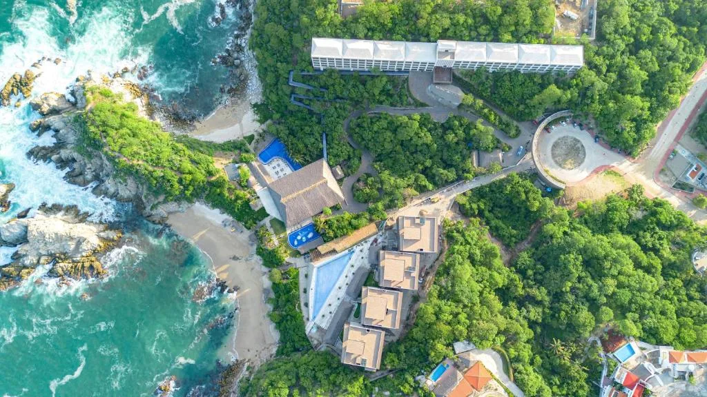 Coral Blue Huatulco: another view