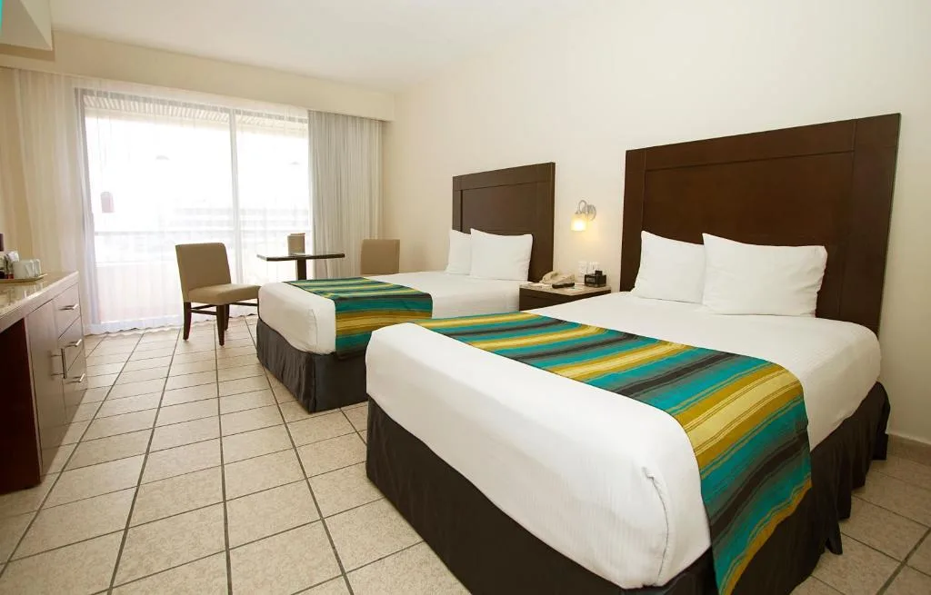 Crown Paradise Club Cancun: another view