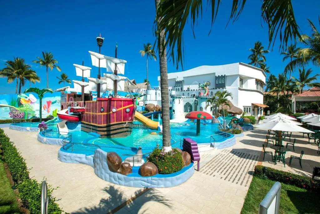 Crown Paradise Club Puerto Vallarta: another view