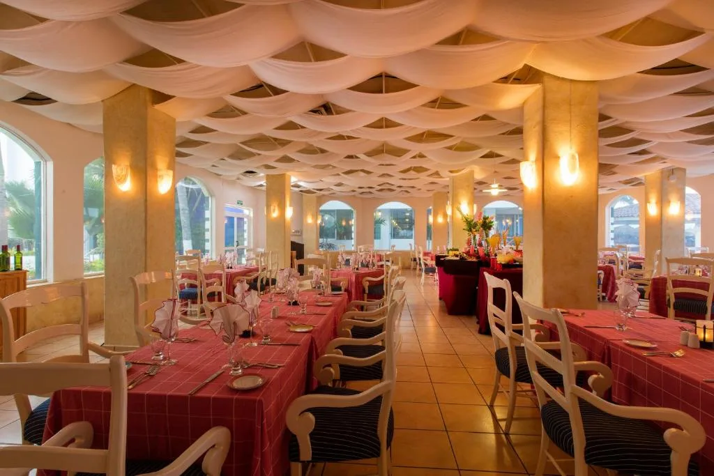 Crown Paradise Club Puerto Vallarta: another view