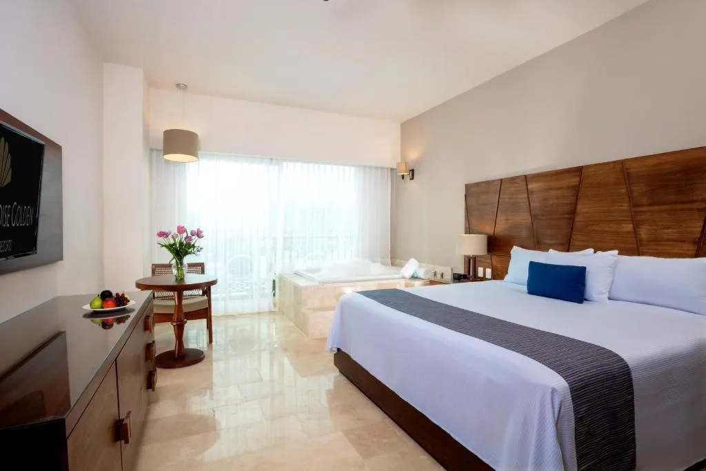 Crown Paradise Golden All Inclusive Resort: another view