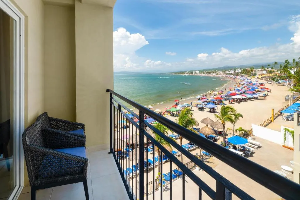 Decameron La Marina Guayabitos, Ramada All-Inclusive Resort: another view