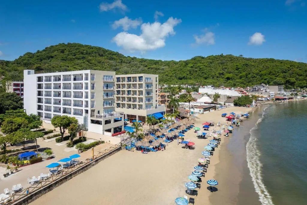 Decameron La Marina Guayabitos, Ramada All-Inclusive Resort: another view