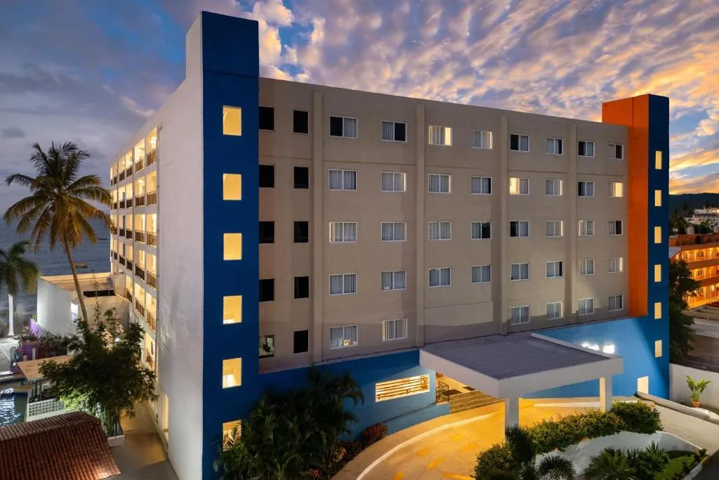 Decameron La Marina Guayabitos, Ramada All-Inclusive Resort: another view