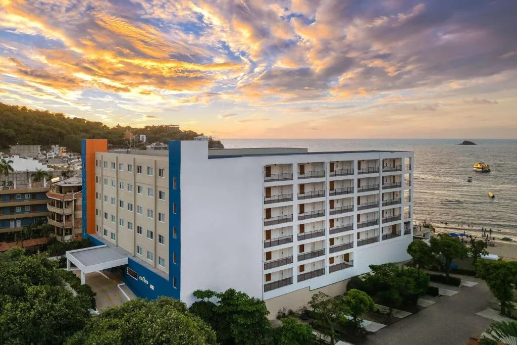Decameron La Marina Guayabitos, Ramada All-Inclusive Resort: another view
