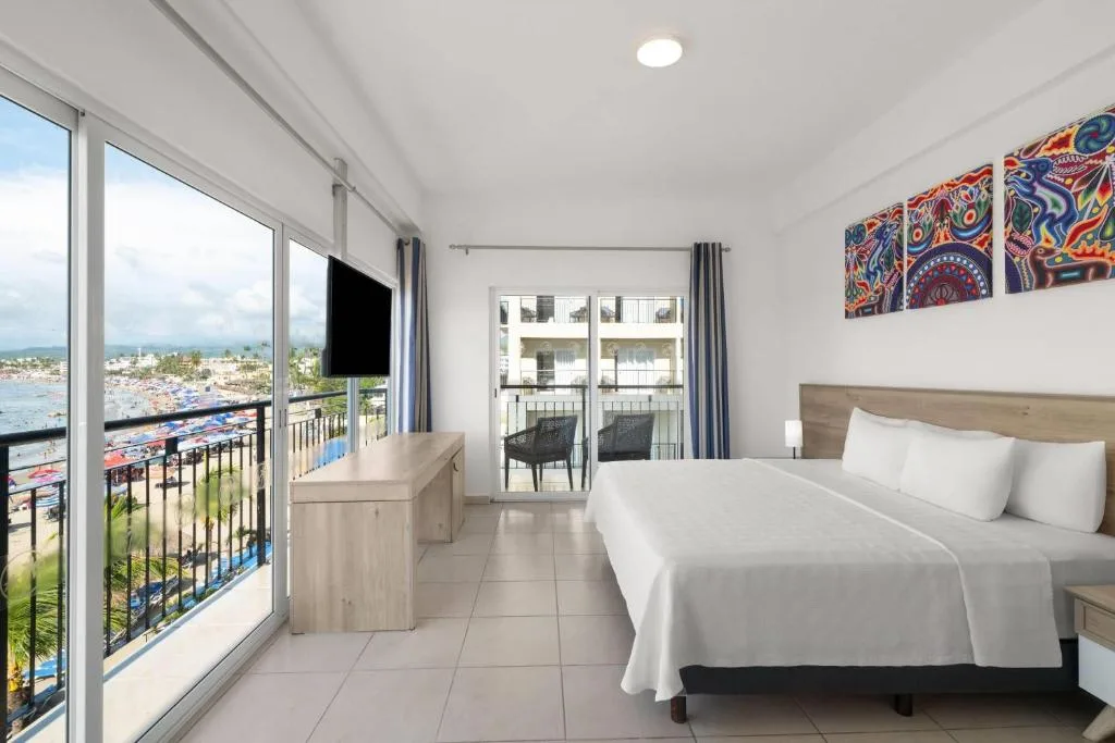 Decameron La Marina Guayabitos, Ramada All-Inclusive Resort: another view