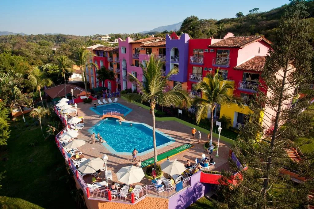 Decameron Los Cocos Guayabitos, Ramada All-Inclusive Resort: another view