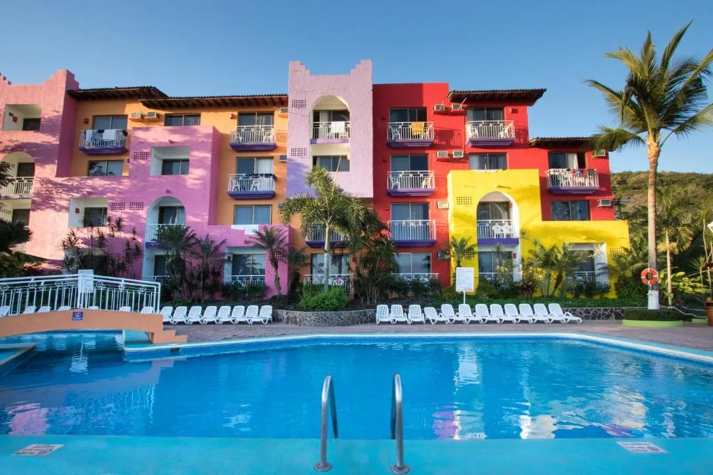 Decameron Los Cocos Guayabitos, Ramada All-Inclusive Resort: another view