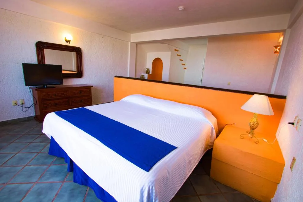 Decameron Los Cocos Guayabitos, Ramada All-Inclusive Resort: another view