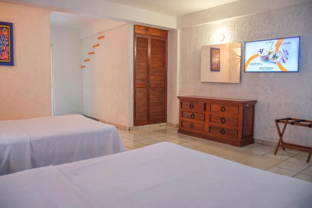 Decameron Los Cocos Guayabitos, Ramada All-Inclusive Resort: another view