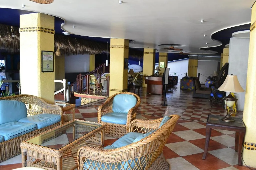 Hotel Delfines Acapulco by NG Hoteles: another view