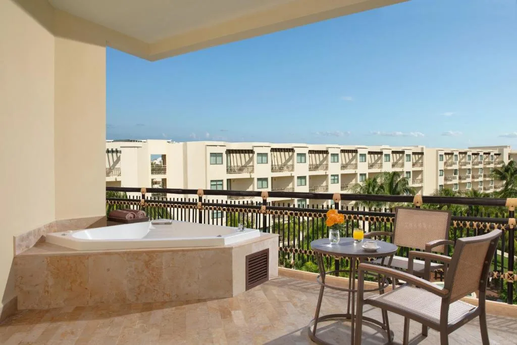 Dreams Riviera Cancun Resort & Spa: another view