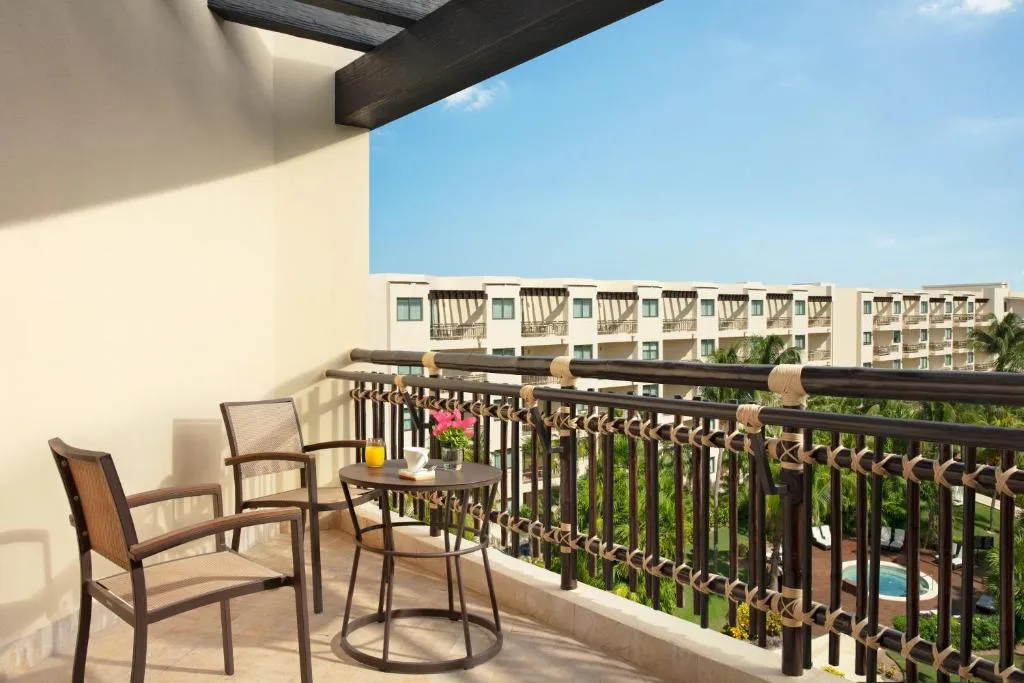 Dreams Riviera Cancun Resort & Spa: another view