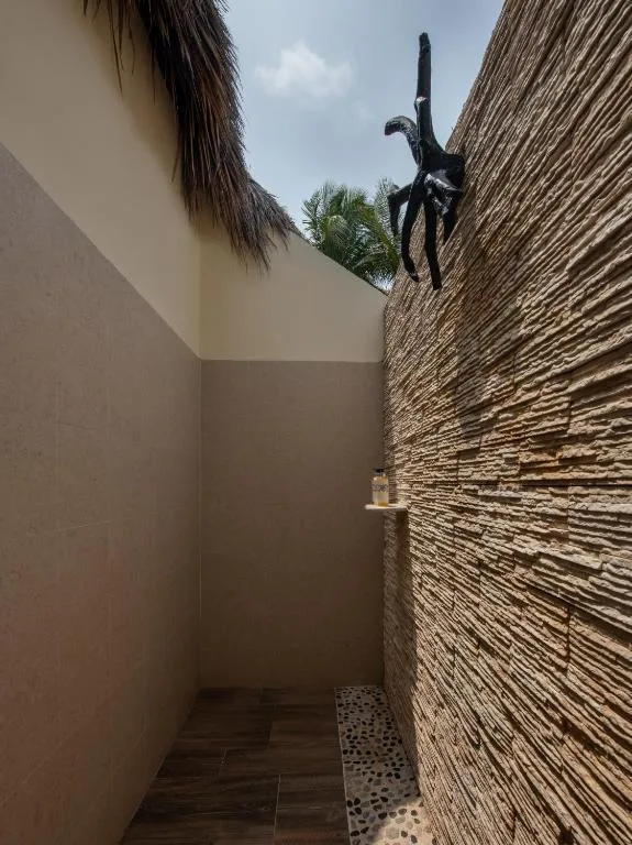 El Dorado Casitas Royale: another view