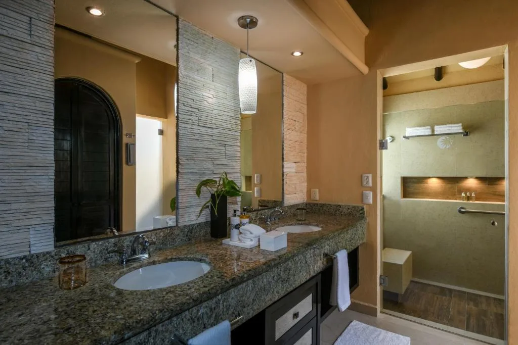 El Dorado Casitas Royale: another view