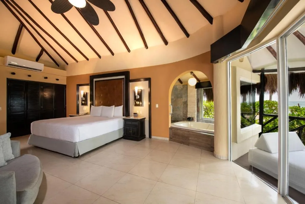 El Dorado Casitas Royale: another view