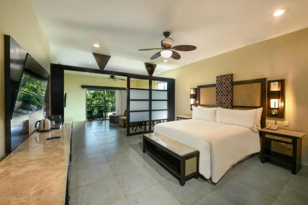 El Dorado Maroma: another view