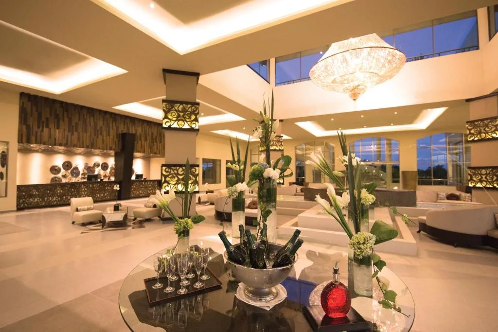 El Dorado Seaside Suites Oceanfront: another view